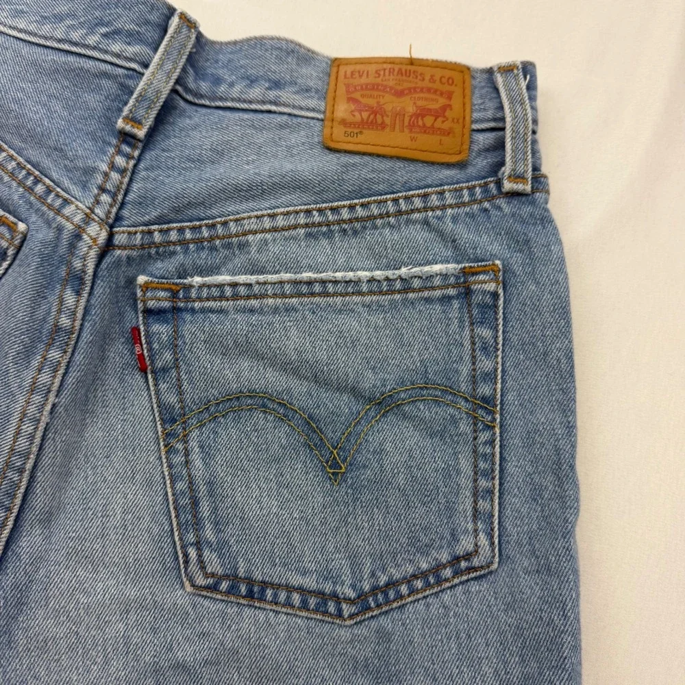 Levi's 501 Original Cut Off Shorts Womens 25 Light Blue Denim High Rise Frayed